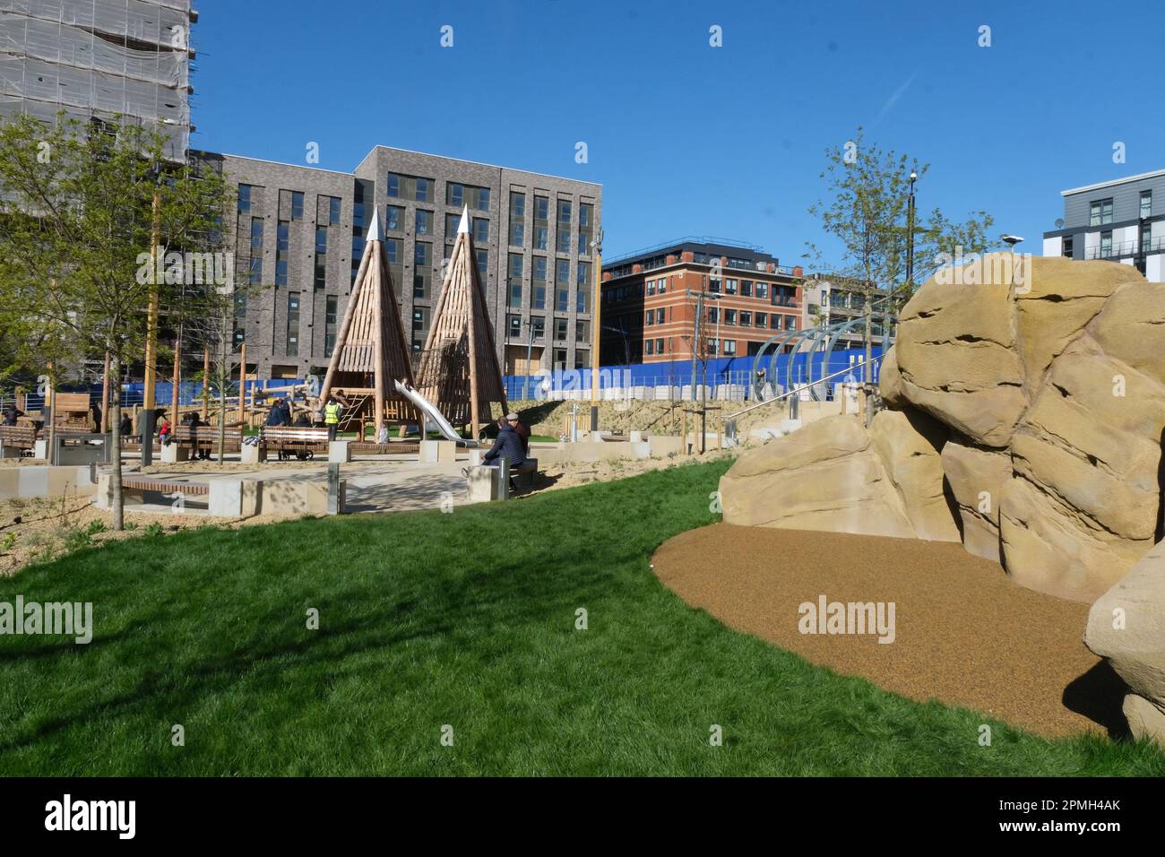 Pounds Park opens in the centre of Sheffield after months of