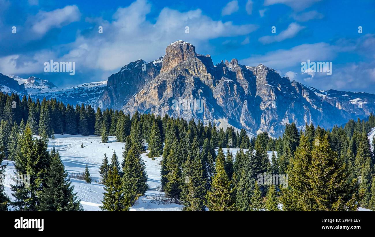 dolomites-national-park-unesco-world-heritage-site-south-tyrol-italy