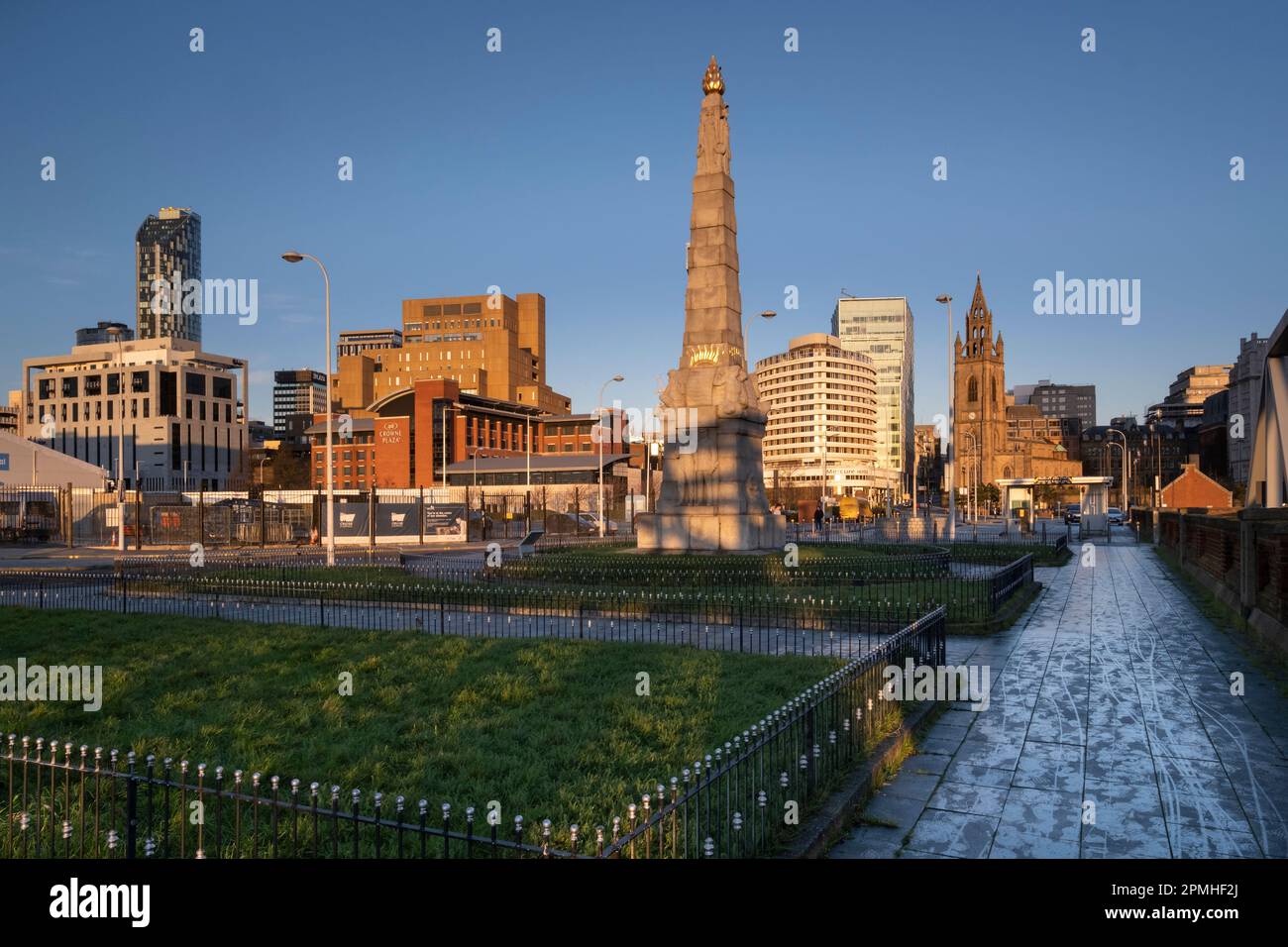 The Titanic Memorial and Gardens, St. Nicholas Place, Pier Head, Liverpool Waterfront, Liverpool, Merseyside, England, United Kingdom, Europe Stock Photo