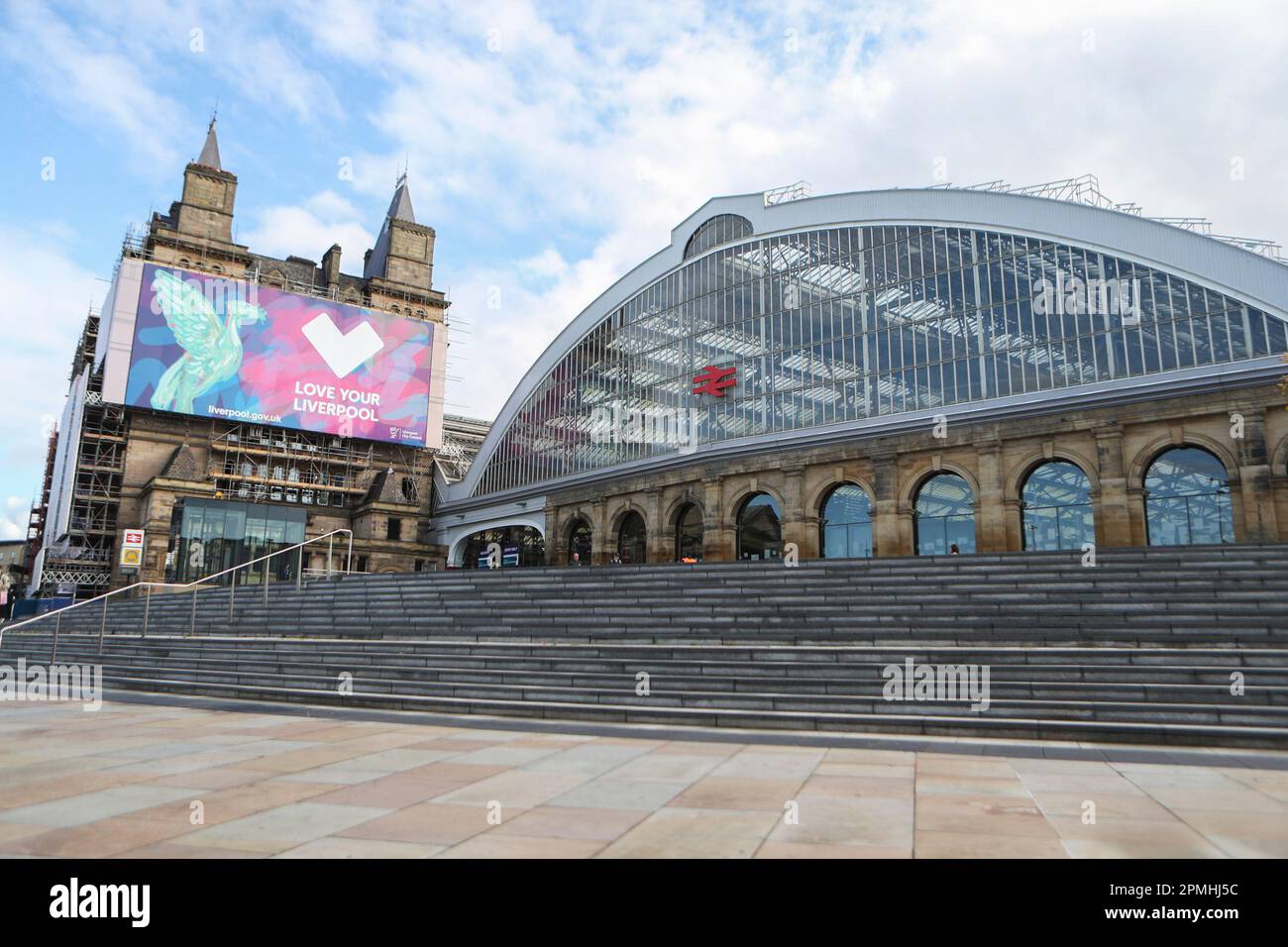 01/10/2020. Liverpool Lime Street Station, UK. Quiet in Liverpool today, where new lockdown rules are being introduced. Stock Photo
