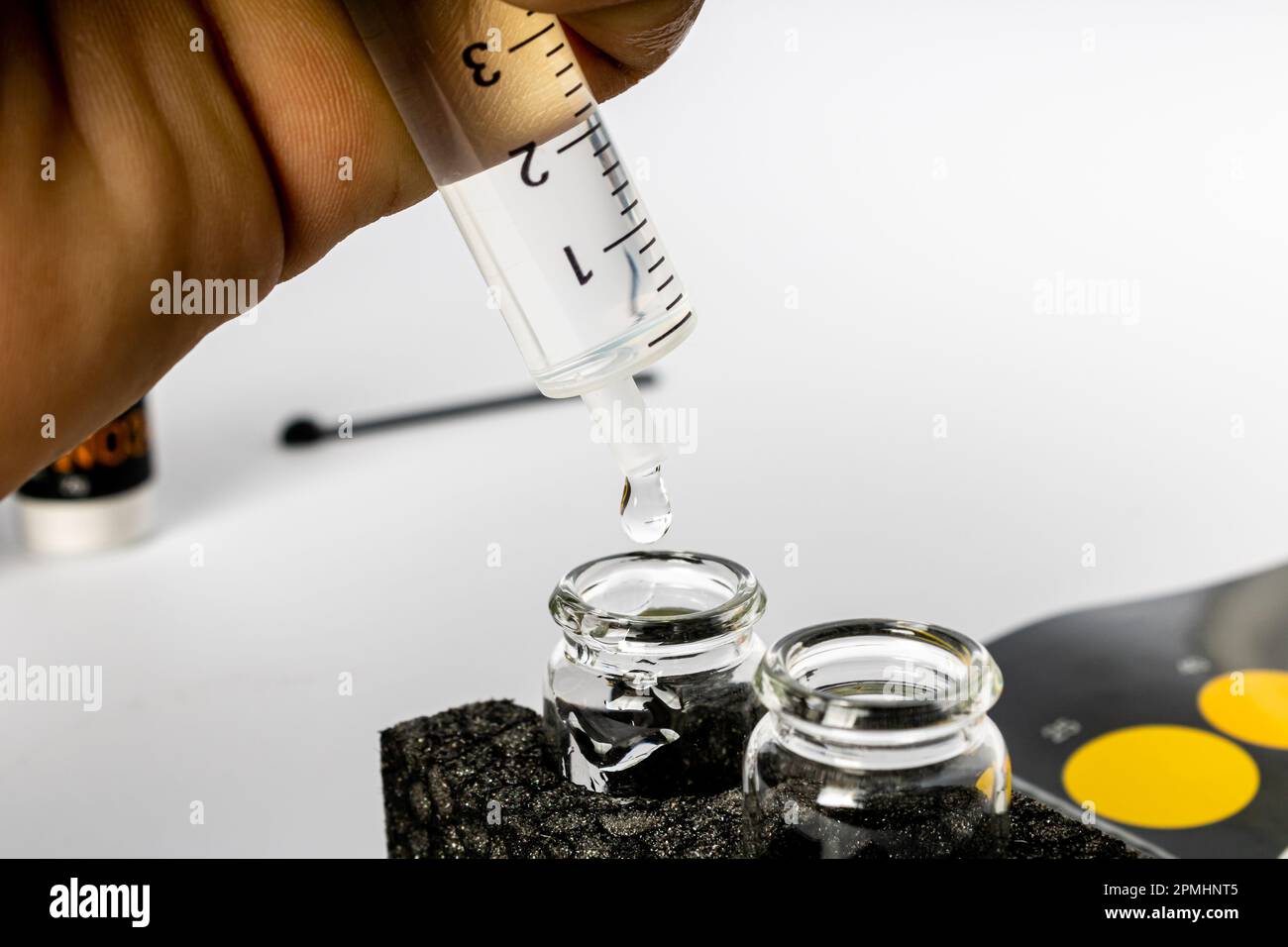 Colorimetric nitrate test used to measure the nitrate level in marine