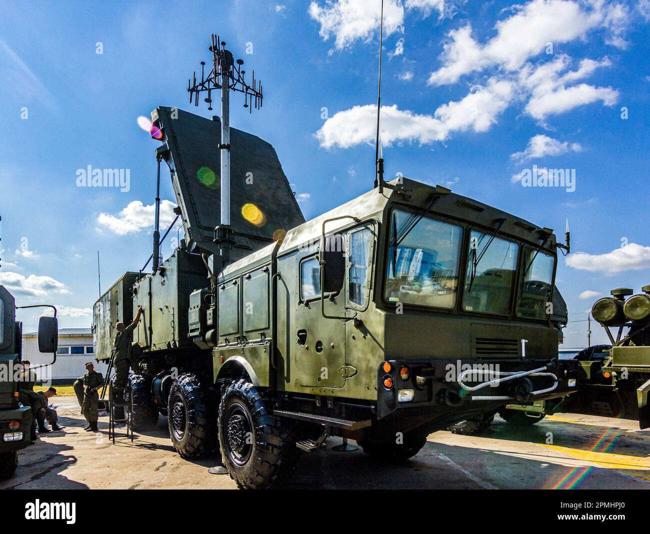 Illumination and guidance radar 92N2 ZRS S-400 Triumph of the Russian ...