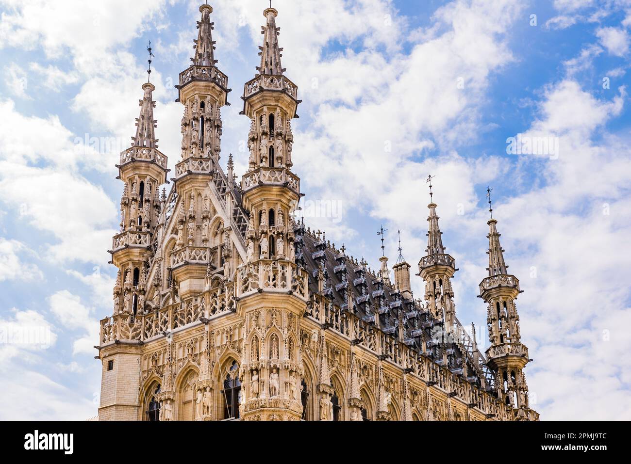 Detail. Town Hall of Leuven, Flemish Brabant, is a landmark building on that city's Grote Markt, main square. Built in a Brabantine Late Gothic style Stock Photo