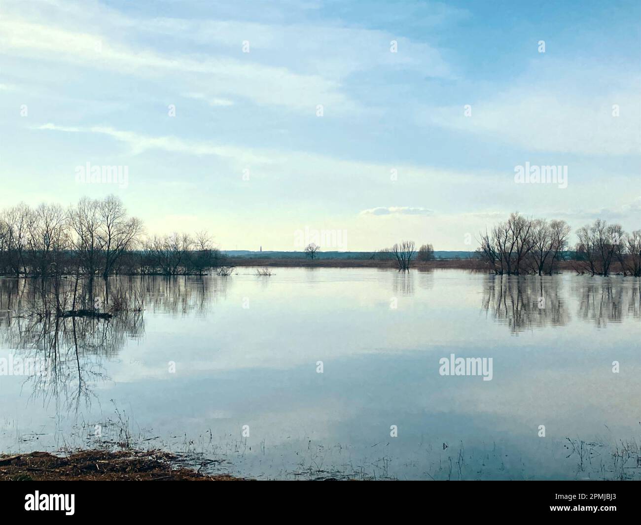 River spring scenery hi-res stock photography and images - Alamy