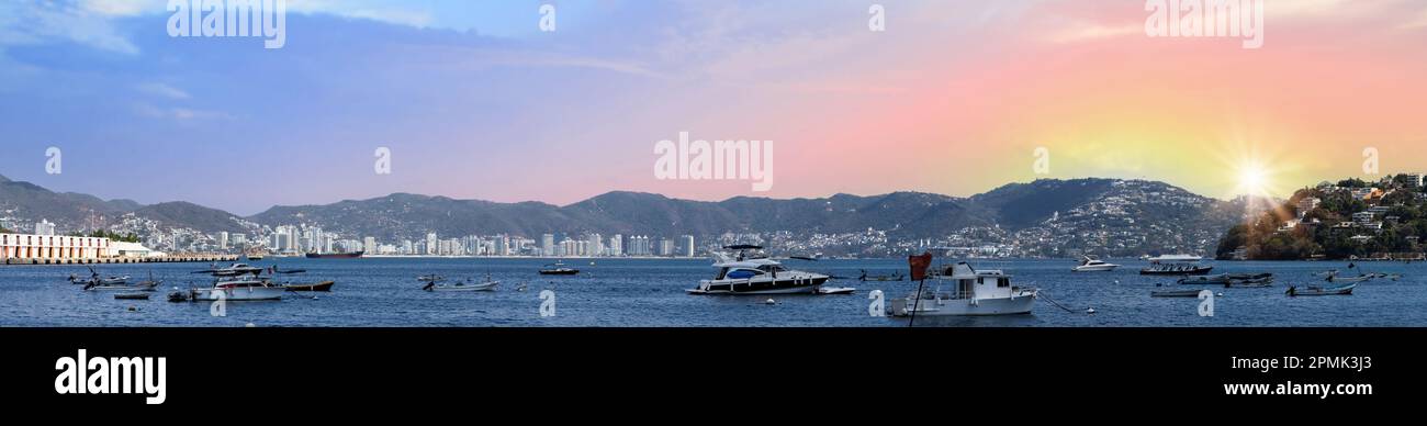Mexico, Acapulco bay with tourists boats waiting to start excursions around the bay. Stock Photo
