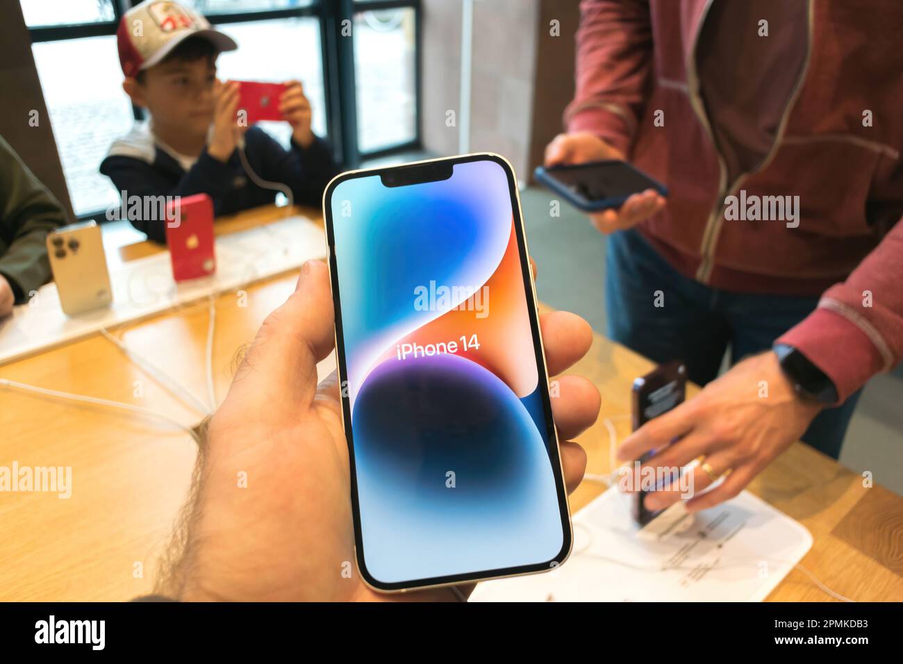 Iphone 14 mini hi-res stock photography and images - Alamy