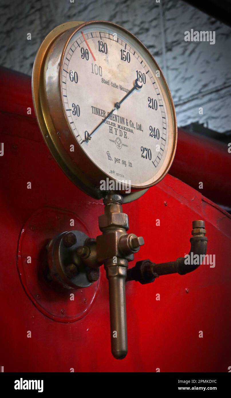 Steel Tube Gauge lb per square inch - Red Tinker Shenton Boiler, Makers Hyde,at Queens Mill, Burnley, Lancs, England, UK Stock Photo
