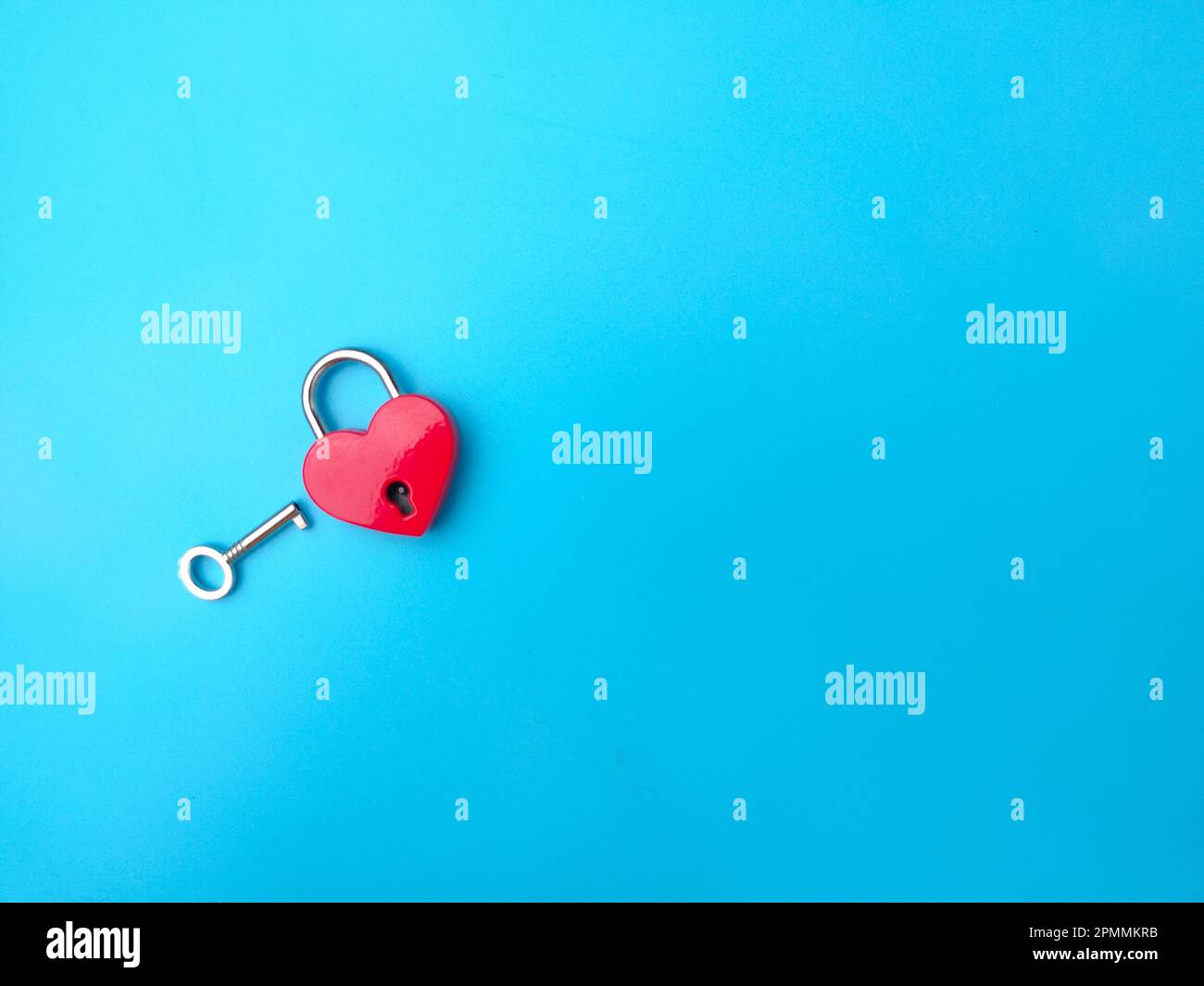 Heart shaped key and lock hi-res stock photography and images - Alamy