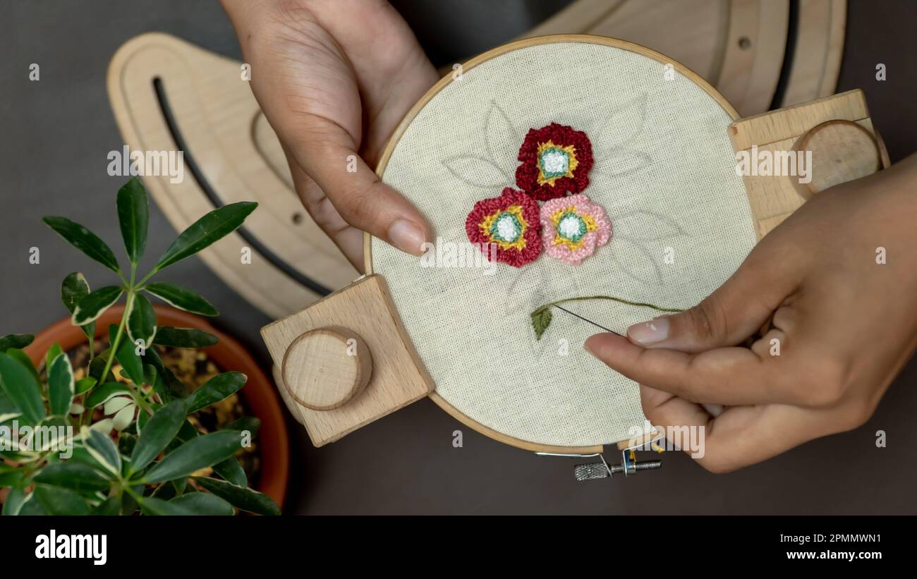 Silk Thread Flowers Hand Embroidery, Glossy Hand Embroidery Design