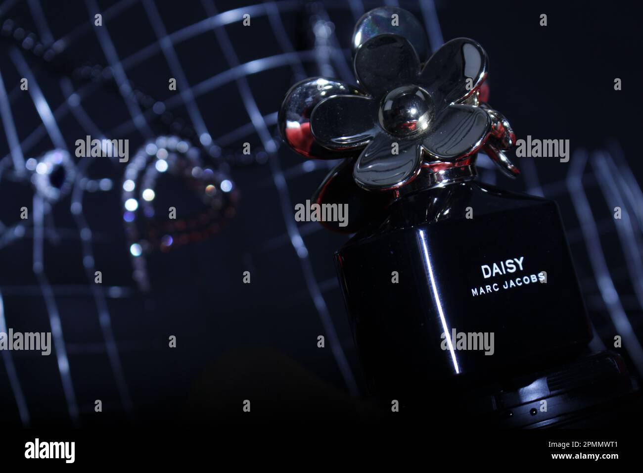 marc jacobs daisy flats