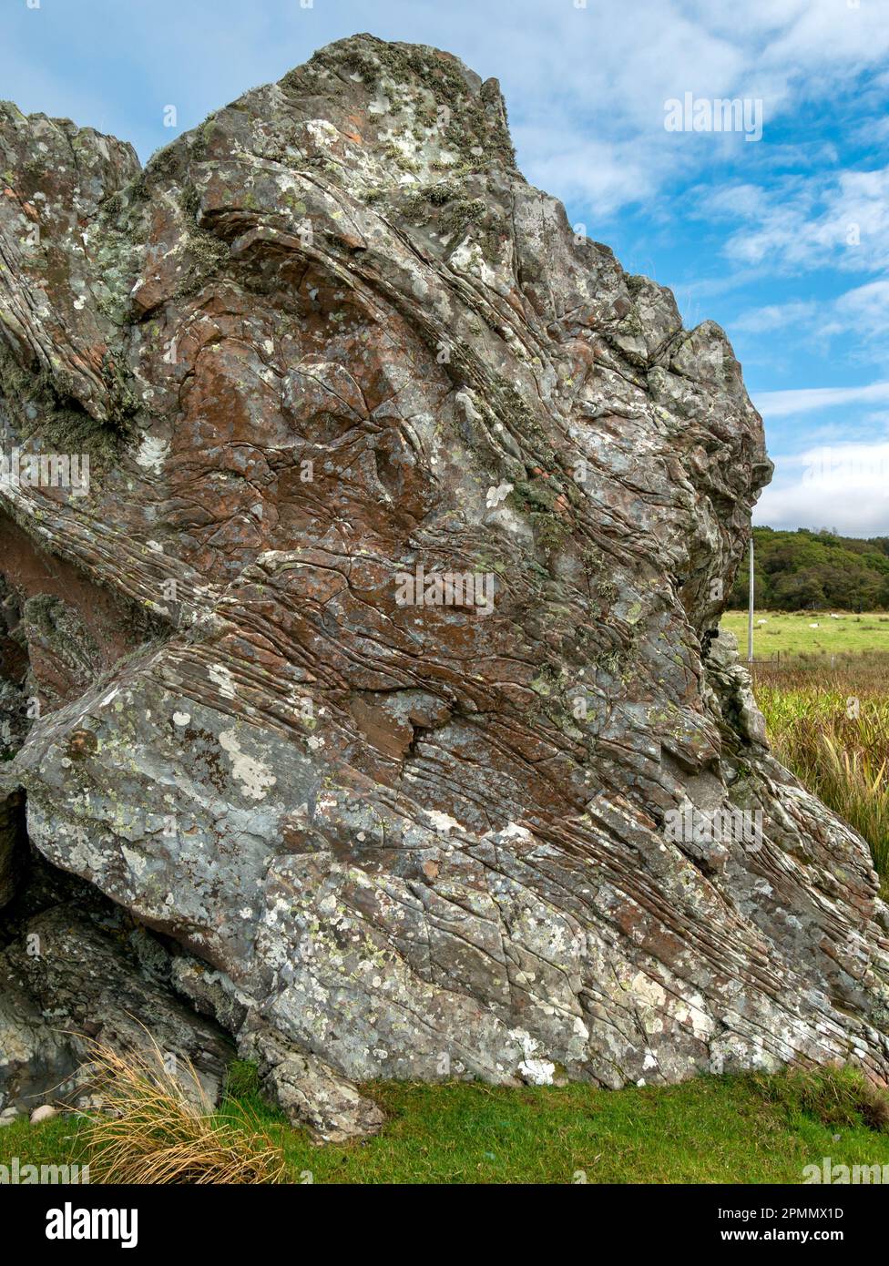 Large boulder rock, Tokavaig, Sleat, Isle of Skye Stock Photo