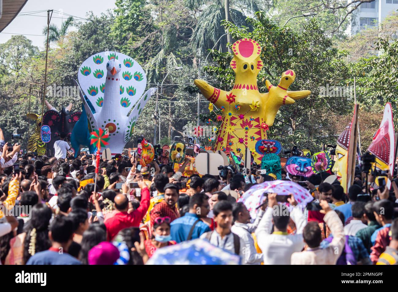Dhaka, Bangladesh. 14th Apr, 2023. Students of the Fine Arts Institute