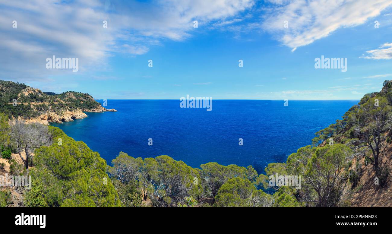 Premium Photo  Beautiful landscape of turquoise mediterranean sea and  rocky coast in greece