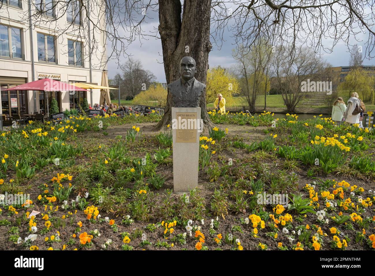 Denkmal Otto Braun, Otto-Braun-Platz, Potsdam, Brandenburg, Deutschland ...