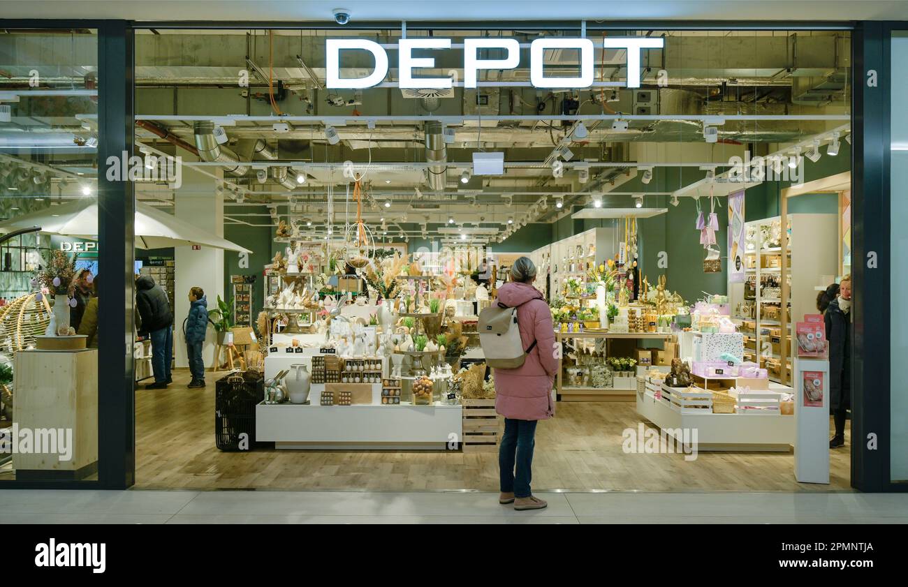 Depot Filiale, Einkaufszentrum Bahnhofspassagen, Potsdam, Brandenburg, Deutschland Stock Photo