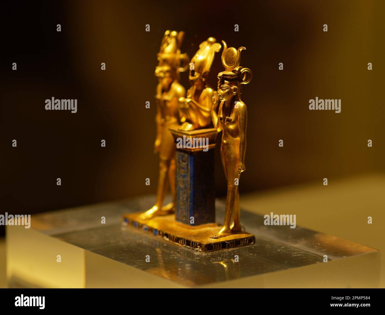 Dieu osiris hi-res stock photography and images - Alamy