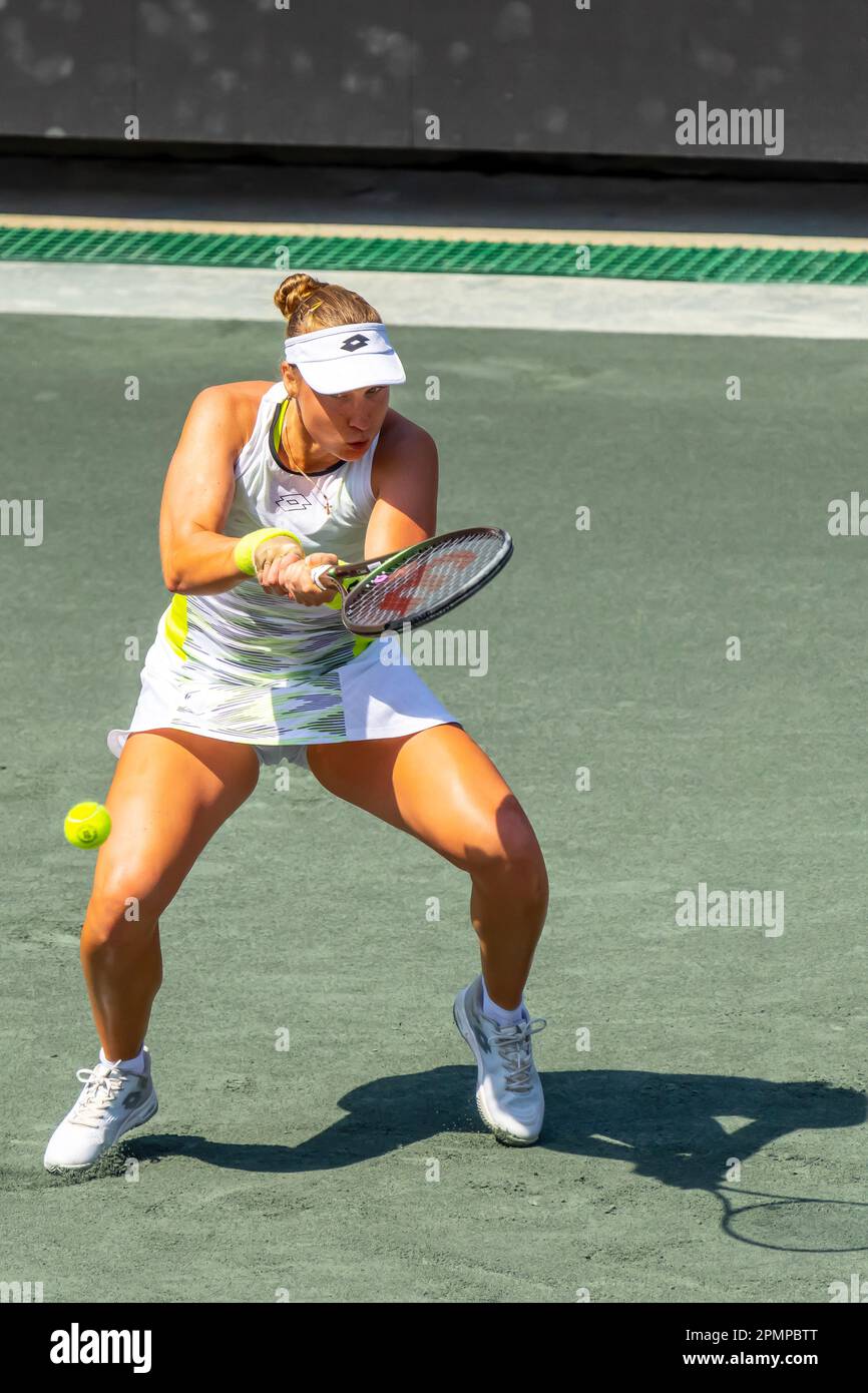Charleston, SC, USA. 5th Apr, 2023. JESSICA PEGULA plays against USA ANNA BLINKOVA (1) at the WTA Series for the Credit One Charleston Open in Charleston, SC, USA