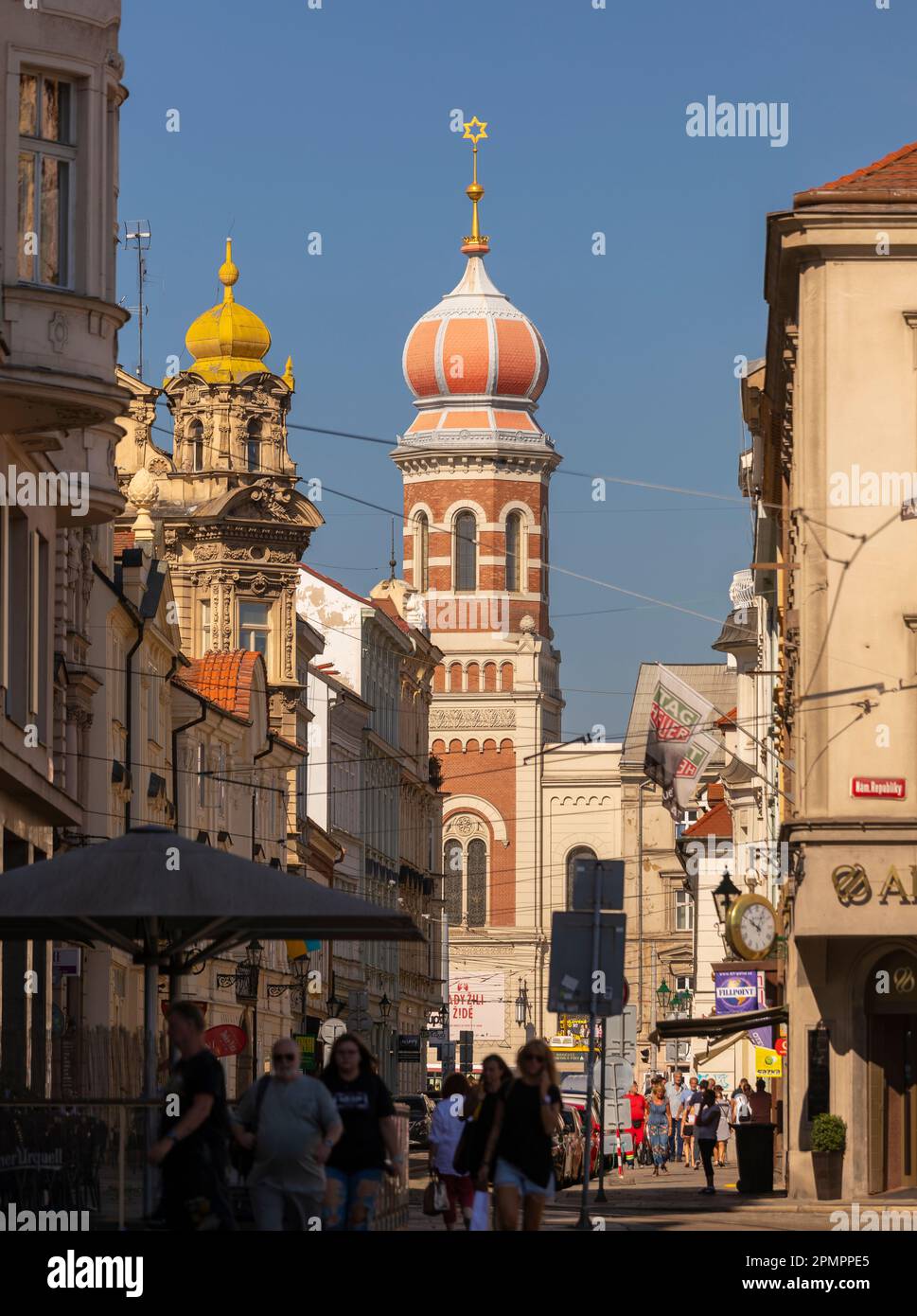 PILSEN, CZECH REPUBLIC, EUROPE - Street scene, and The Great Synagogue at rear. Stock Photo