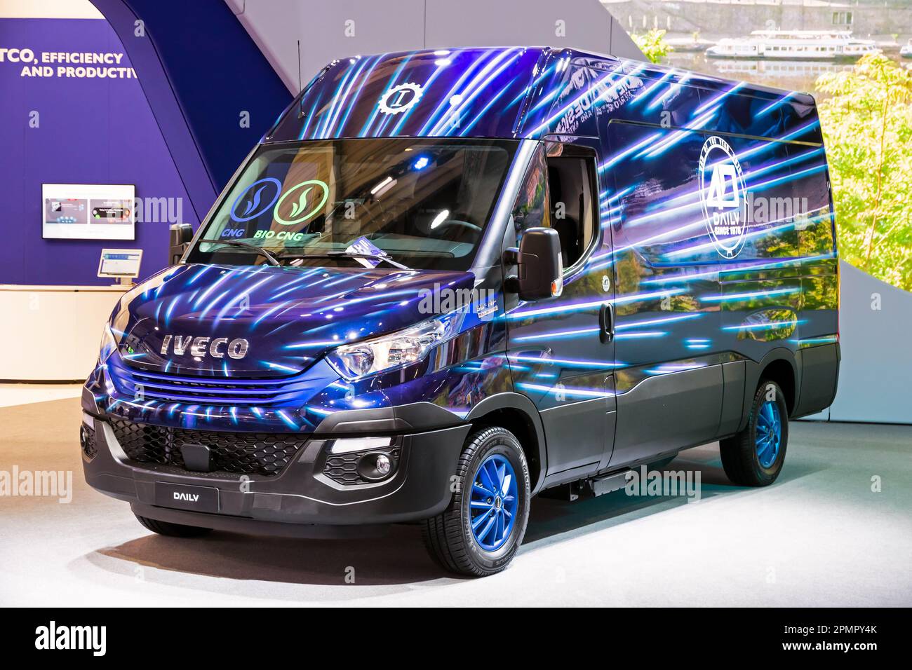 Iveco daily hi-res stock photography and images - Alamy