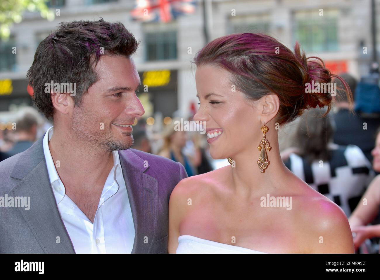 Kate Beckinsale, Len Wiseman, UK Premiere of Die Hard 4.0, Empire Leicester Square, London, UK Stock Photo