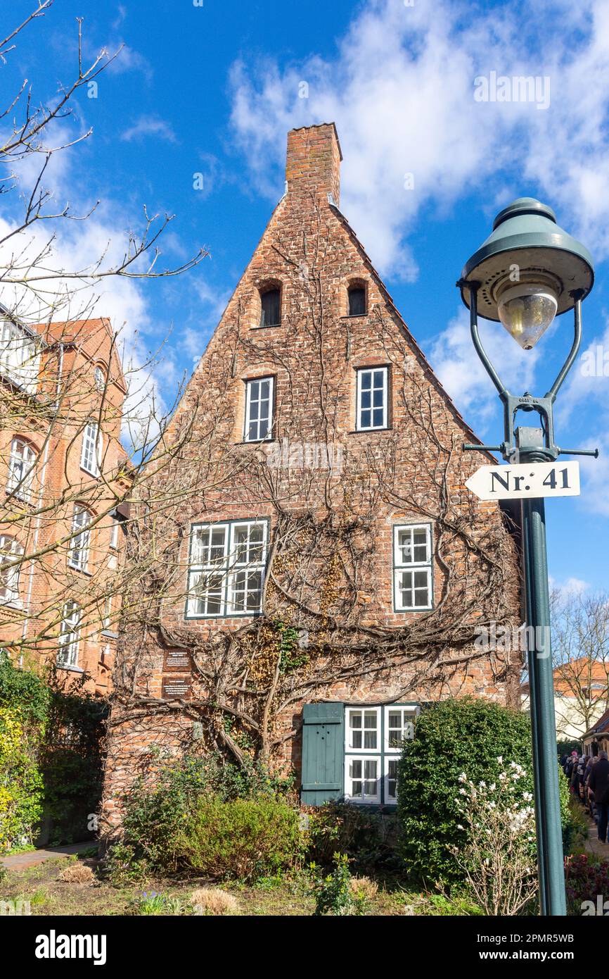 15th century Ilhorne Armenhaus (Poorhouse) inner yard,  Glockengießerstraße, Lübeck, Schleswig-Holstein, Federal Republic of Germany Stock Photo