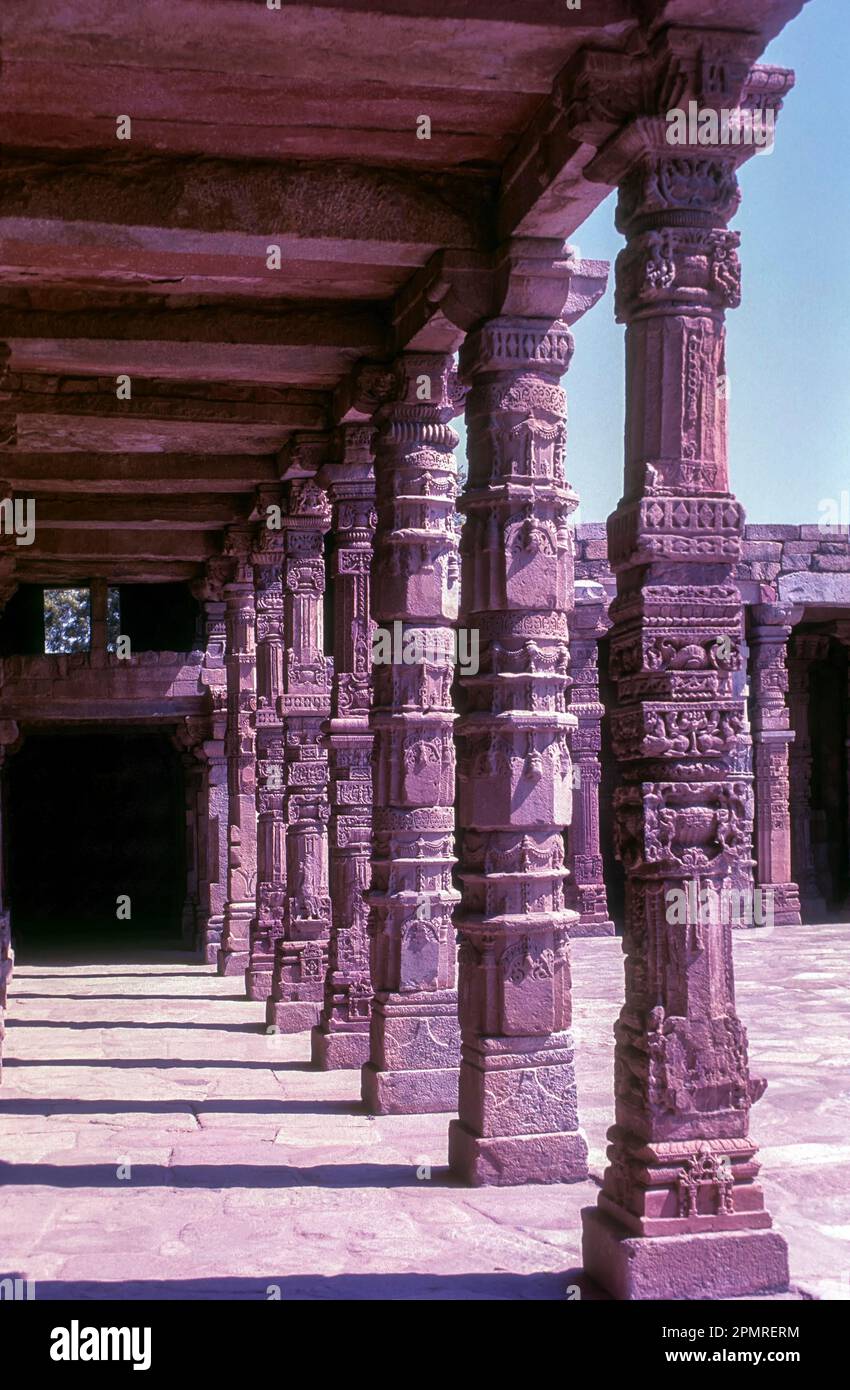Quwwatul, Islam Masjid, Colonnade of Temple Pillars, Delhi, India, Asia Stock Photo