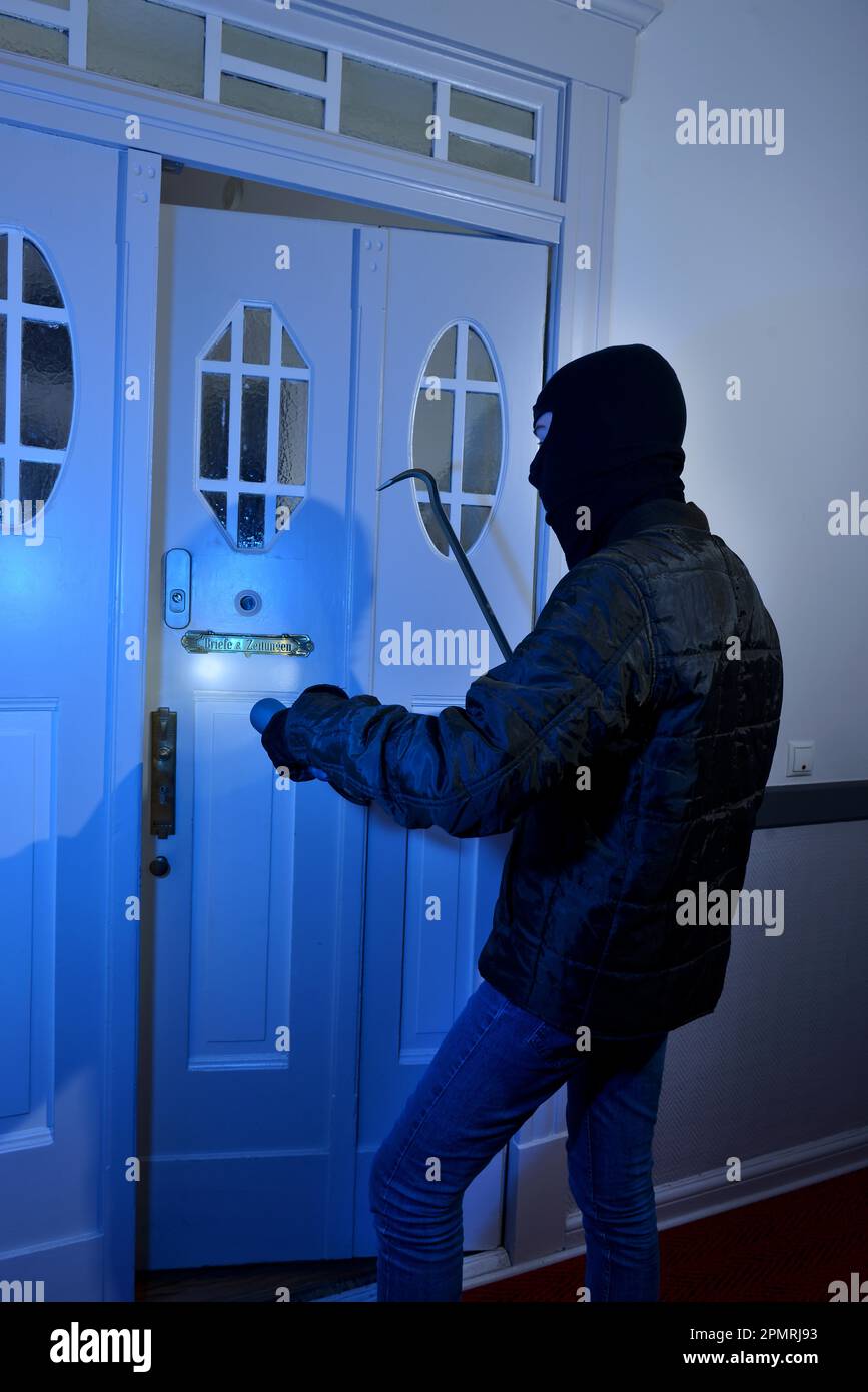 Symbol photo, housebreaking Stock Photo Alamy