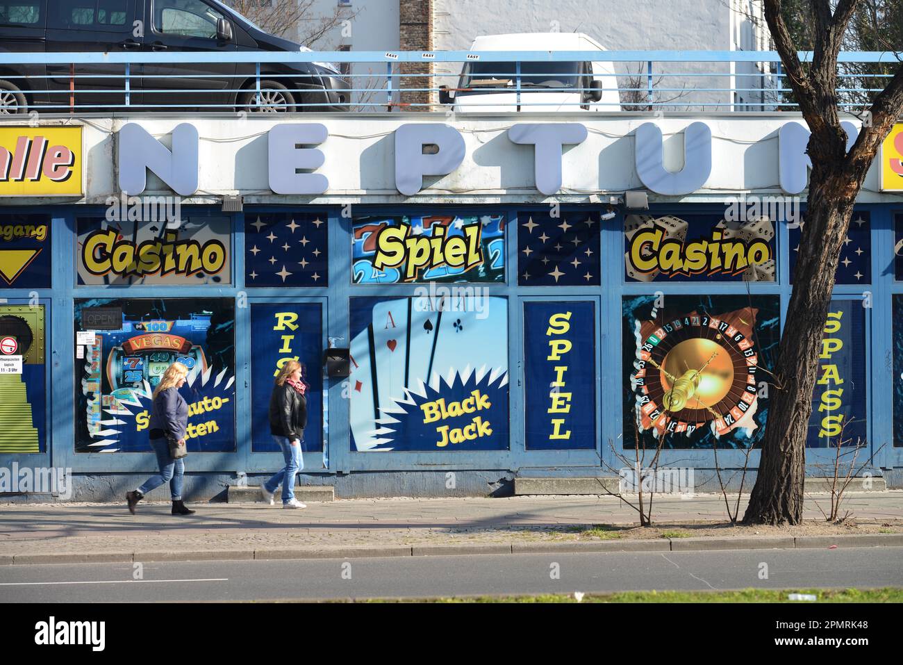 Amusement arcade, Dominicusstrasse, Schoeneberg, Berlin, Germany Stock ...