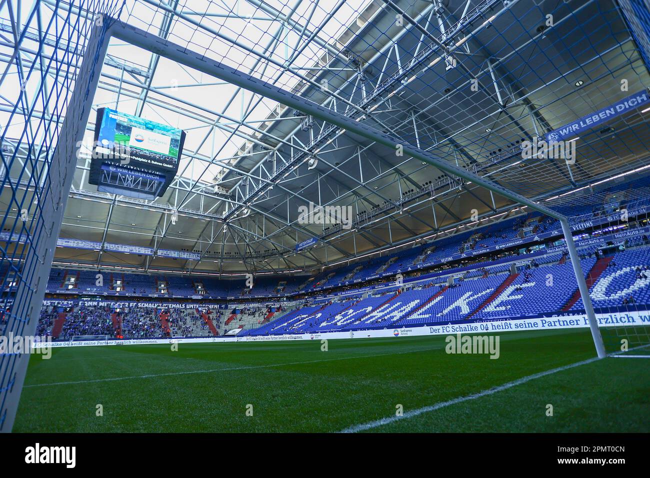 Veltins Arena, Gelsenkirchen GER, FC Schalke 04 vs. Hertha BSC, Fussball, 1. Bundesliga, 28. Spieltag, Spielzeit 2022/2023, 14.04.2023  DFL REGULATIONS PROHIBIT ANY USE OF PHOTOGRAPHS AS IMAGE SEQUENCES AND/OR QUASI-VIDEO.  Credit: Ant Palmer/Alamy Live News Stock Photo