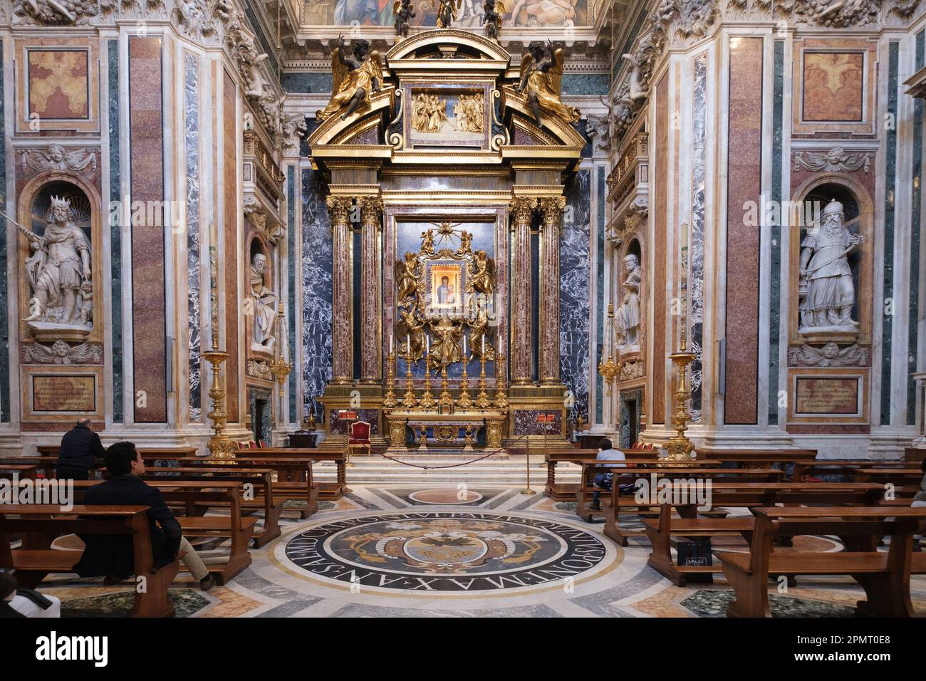 Basilica Di Santa Maria Della Neve View of an altar of the Basilica of Santa Maria Maggiore in Rome. Known
