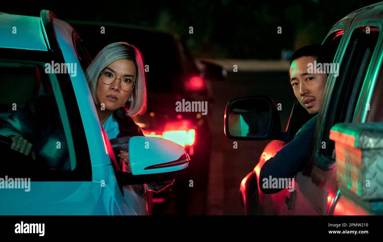 STEVEN YEUN and ALI WONG in BEEF (2023), directed by JAKE SCHREIER. Credit: A24 / Album Stock Photo