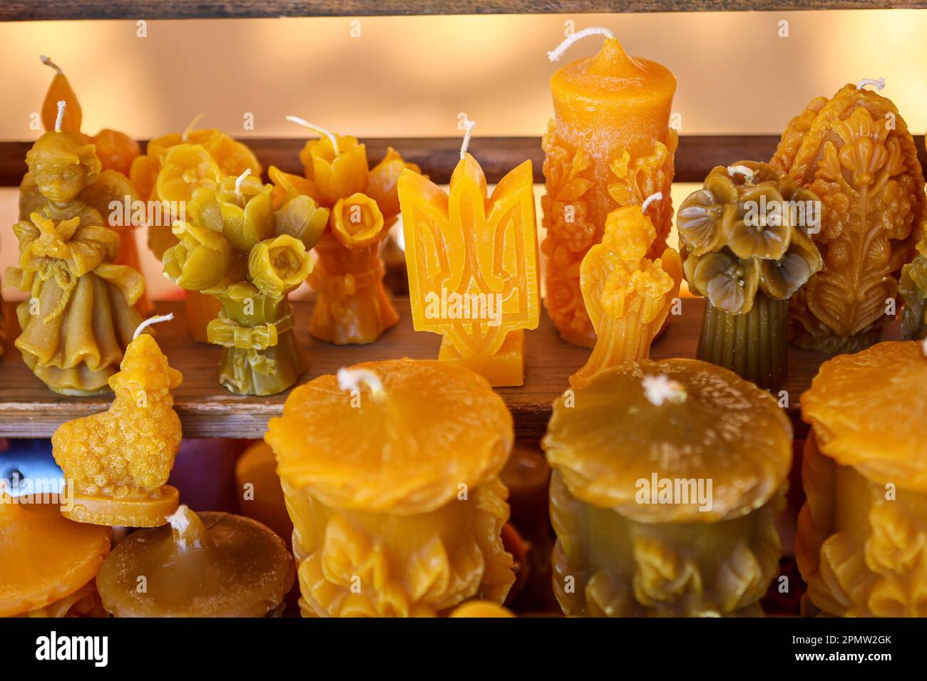 Non Exclusive: IVANO-FRANKIVSK, UKRAINE - APRIL 13, 2023 - Wax candles are pictured during an Easter fair in Rynok Square, Ivano-Frankivsk, western Uk Stock Photo