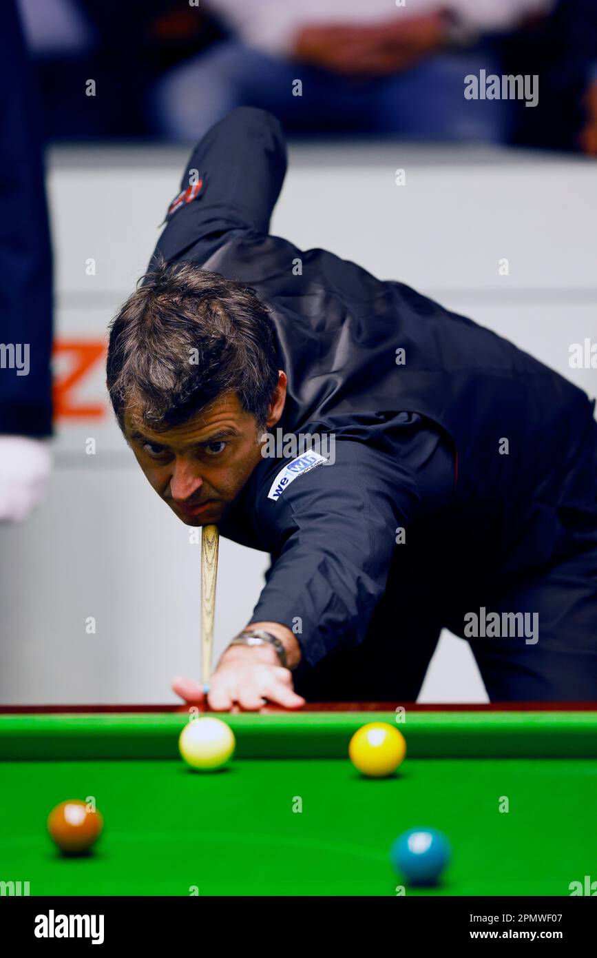 Ronnie O'Sullivan during day one of the Cazoo World Snooker Championship at  the Crucible Theatre, Sheffield. Picture date: Saturday April 15, 2023  Stock Photo - Alamy