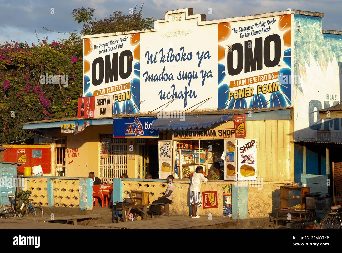 TANZANIA, Arusha, shop with Omo advertisement, Omo is a washing powder and product  of multinational Unilever / TANSANIA, Arusha, Laden mit Omo Werbung, Omo ist ein Waschmittel des Unilever Konzern Stock Photo