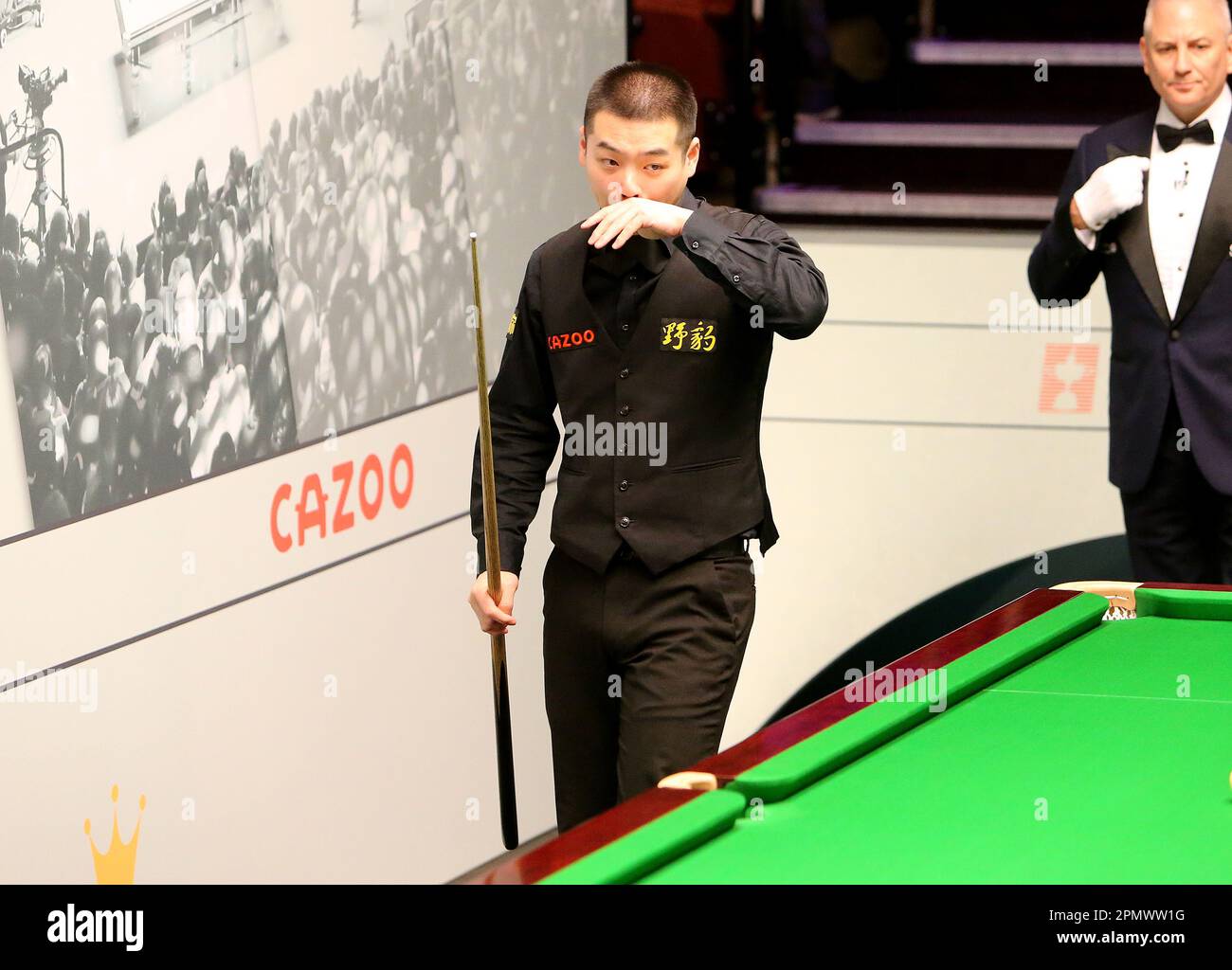 Sheffield, UK. 15th Apr, 2023. 15th April 2023; The Crucible, Sheffield,  England: 2023 Cazoo World Snooker