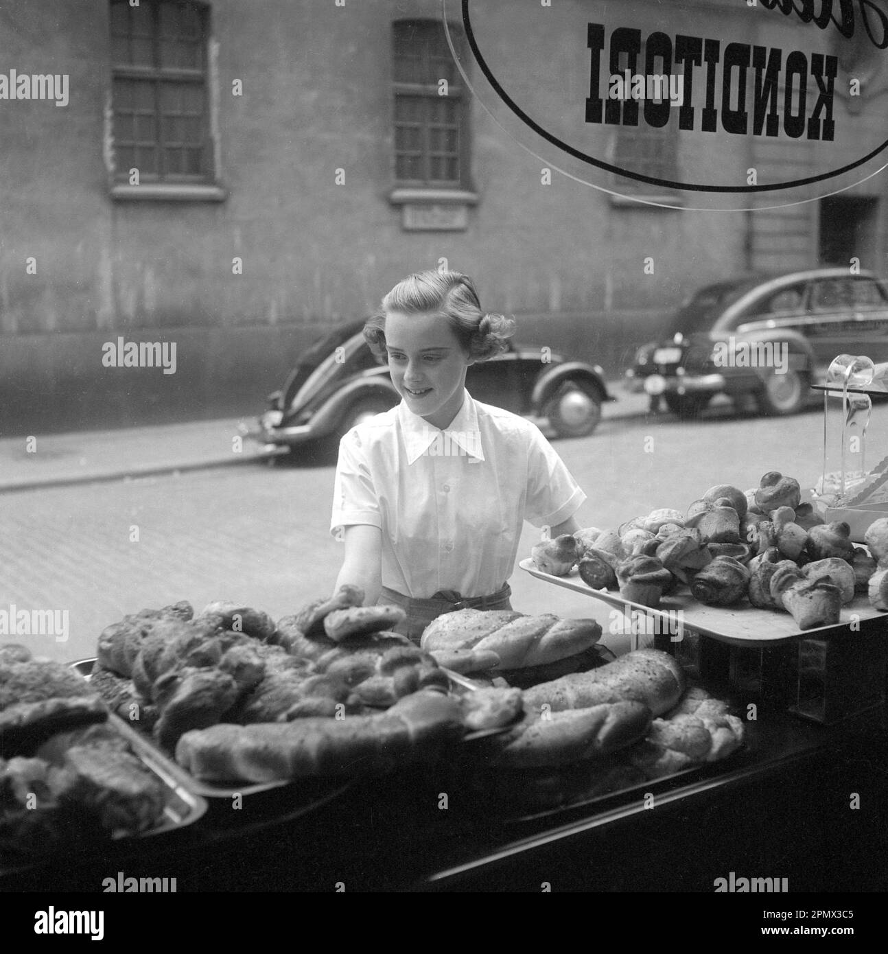 1950s shop hi-res stock photography and images - Alamy