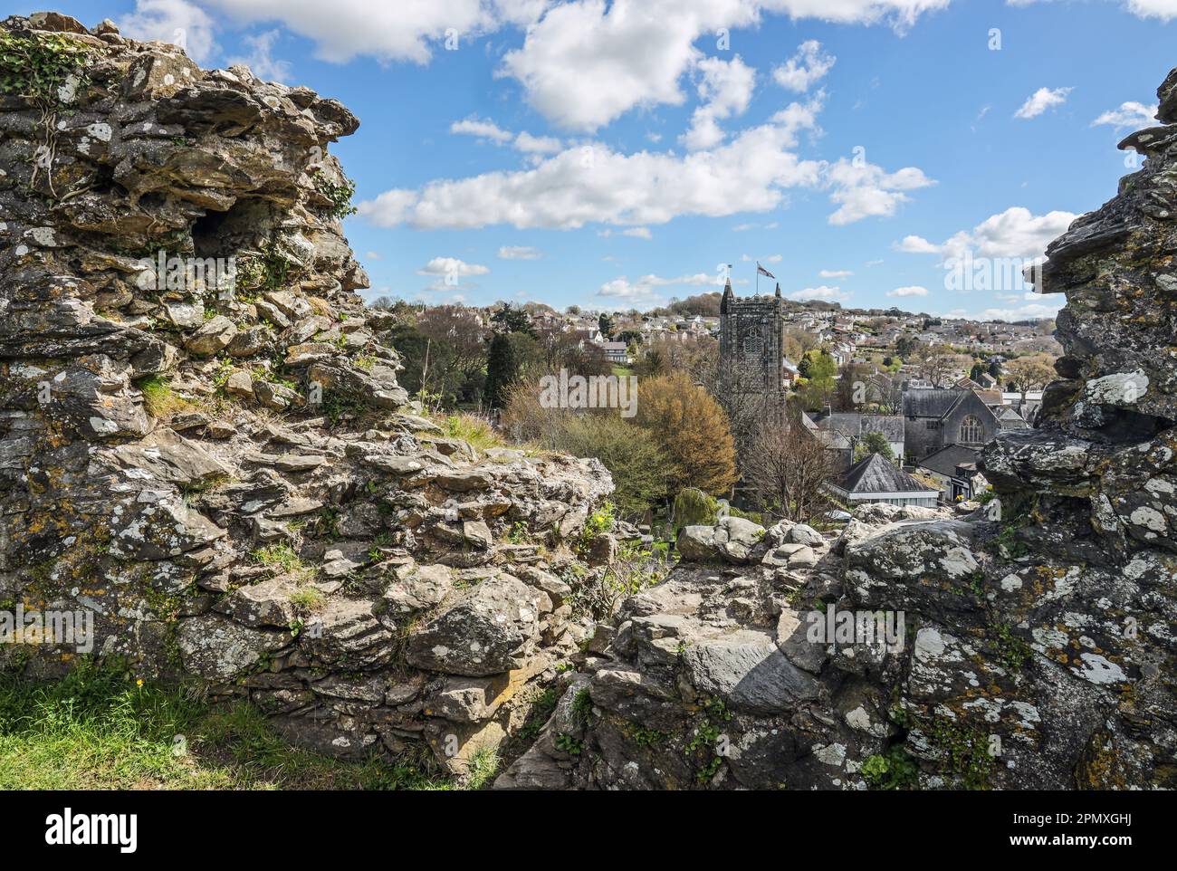 The centre of Plympton St Maurice including the 15th Century Thpmad a