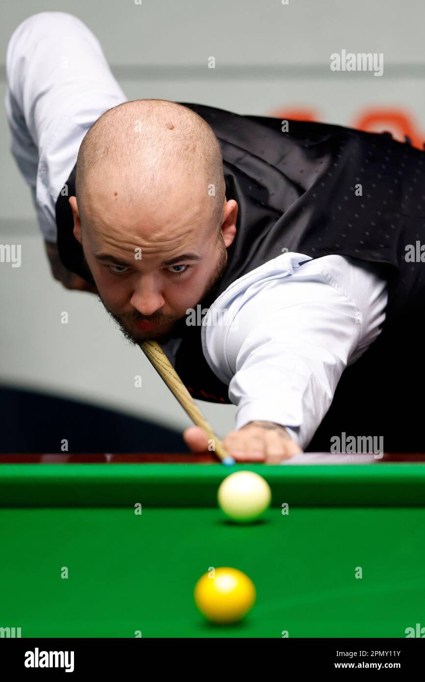 Ronnie O'Sullivan during day one of the Cazoo World Snooker Championship at  the Crucible Theatre, Sheffield. Picture date: Saturday April 15, 2023  Stock Photo - Alamy