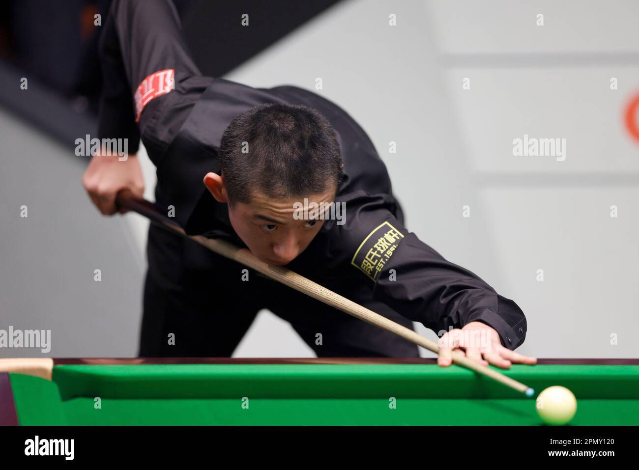 Ronnie O'Sullivan during day one of the Cazoo World Snooker Championship at  the Crucible Theatre, Sheffield. Picture date: Saturday April 15, 2023  Stock Photo - Alamy