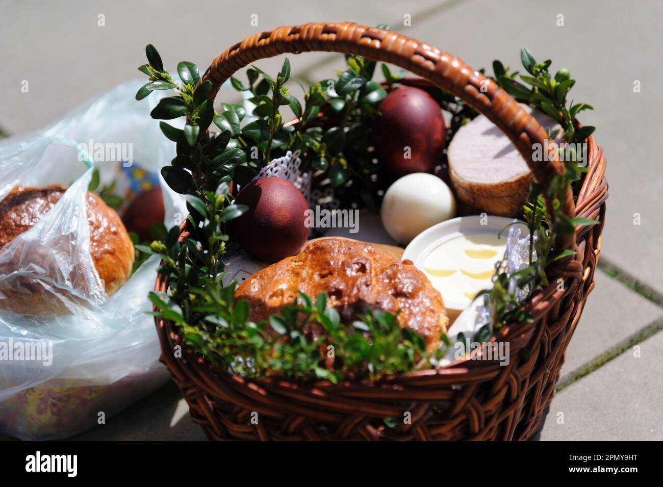 Lviv, Ukraine 15 April 2023. Easter basket seen before consecration at a Greek Catholic Church as they celebrate Easter to mark the resurrection of Jesus Christ from the dead and the foundation of the Christian faith. Stock Photo
