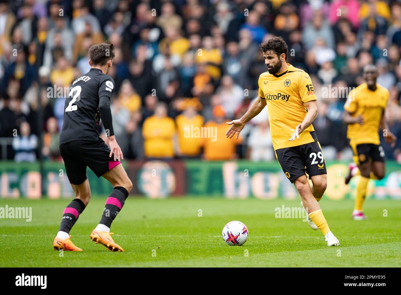 Diego Costa of Wolves (R) during the Premier League match between Wolverhampton Wanderers and Brentford at Molineux, Wolverhampton on Saturday 15th April 2023. (Photo: Gustavo Pantano | MI News) Credit: MI News & Sport /Alamy Live News Stock Photo