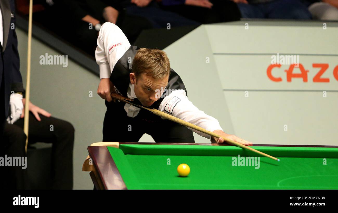 15th April 2023; The Crucible, Sheffield, England 2023 Cazoo World Snooker Championship, Day 1; Ali Carter in play verses Jak Jones Credit Action Plus Sports Images/Alamy Live News Stock Photo