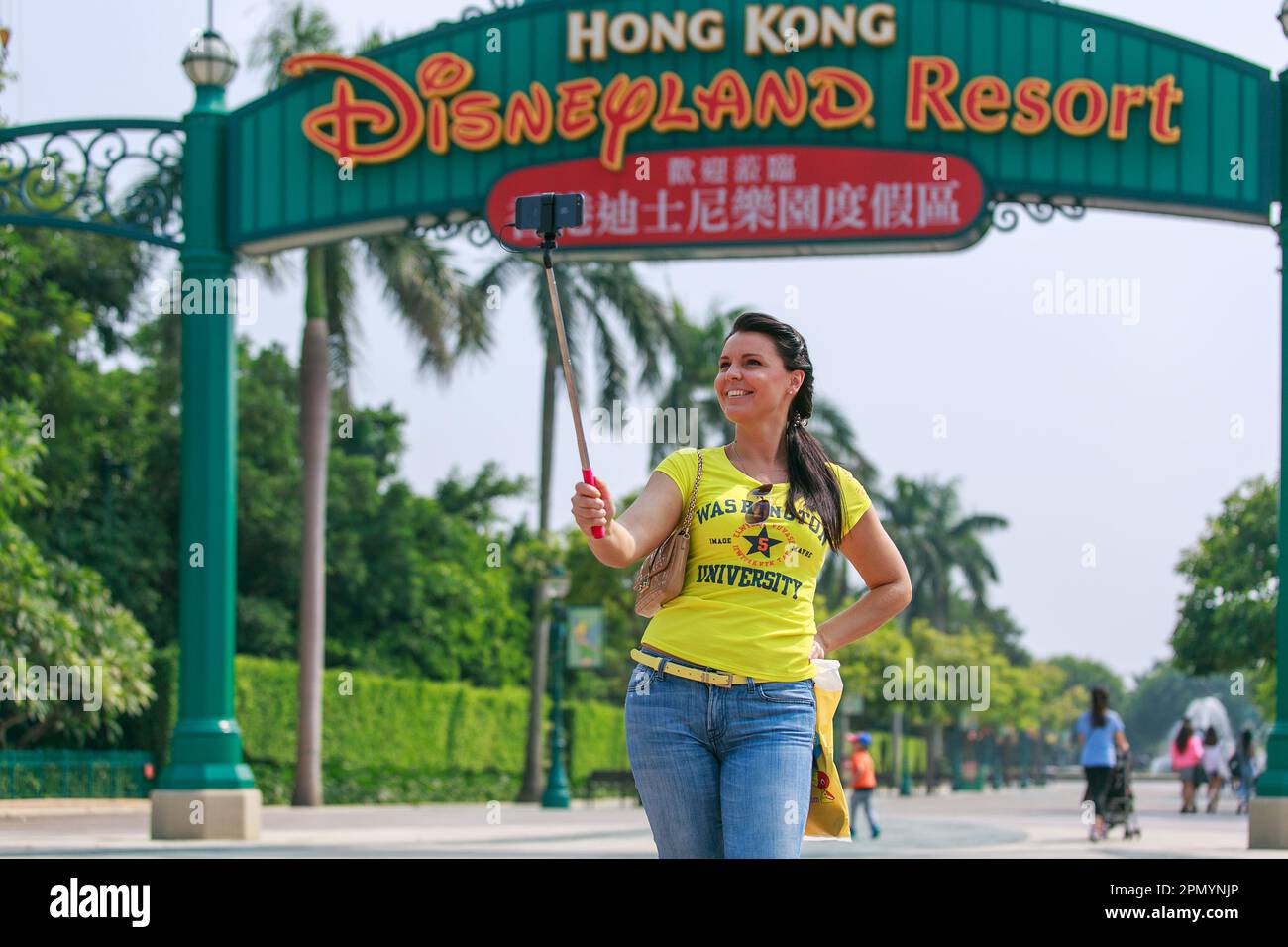 Disneyland In Hong Kong Stock Photo Alamy disneyland-in-hong-kong-stock-photo-alamy