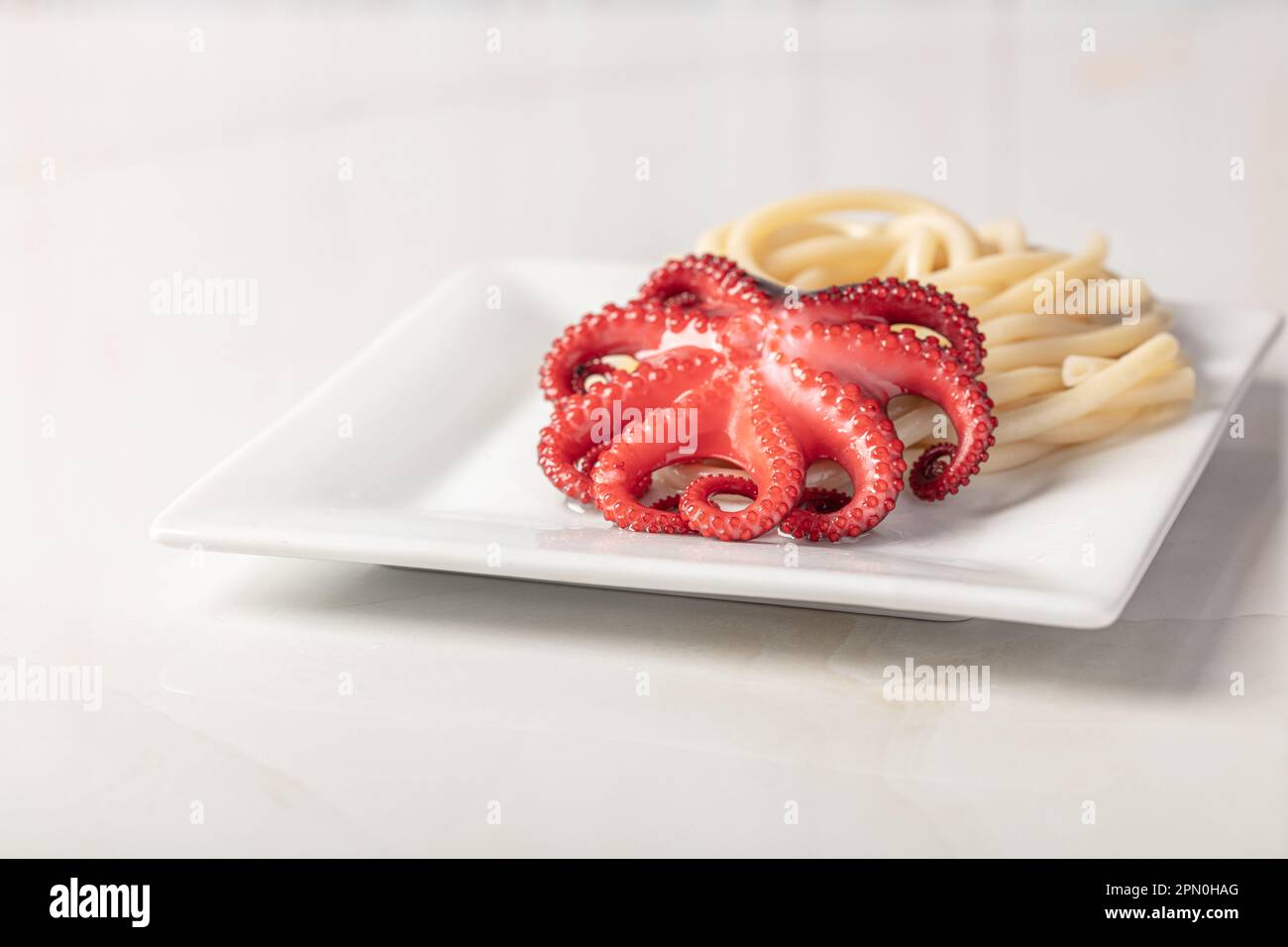 Seafood spaghetti marinara pasta octopus hi-res stock photography and ...