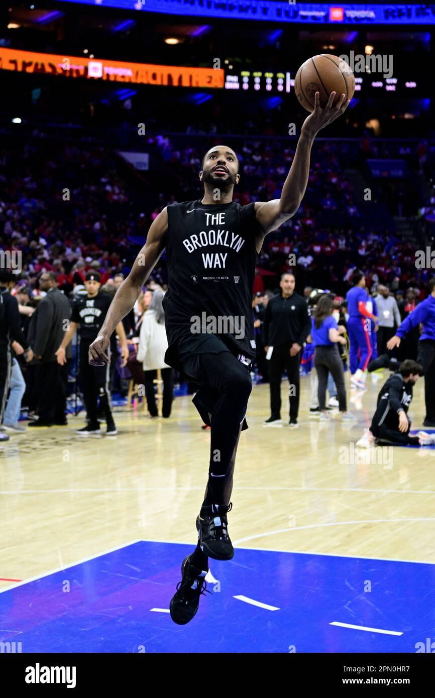 Mikal Bridges basketball action Key Contributions and Team Dynamics
