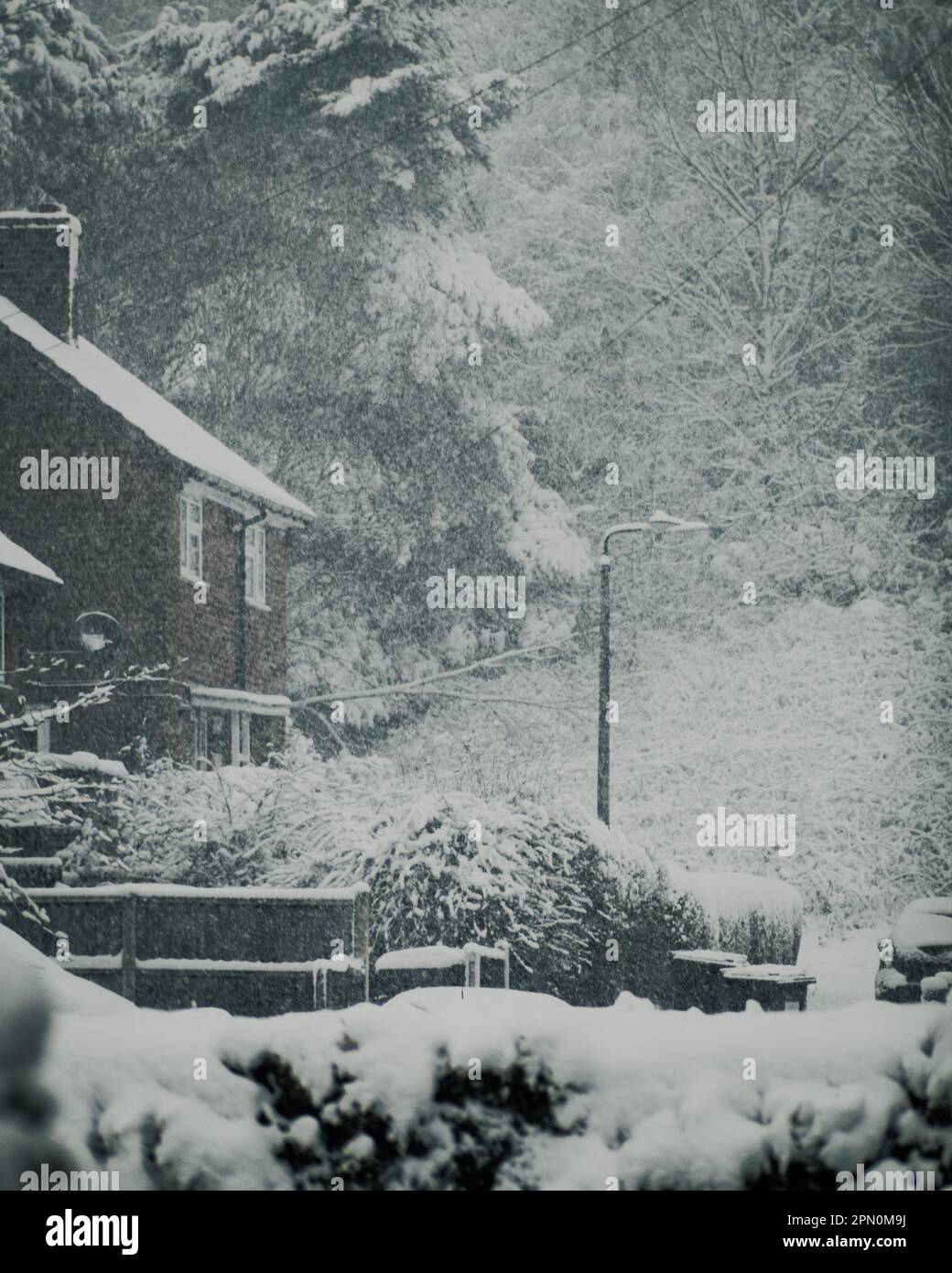 Seasonal weather heavy snow hi-res stock photography and images - Alamy