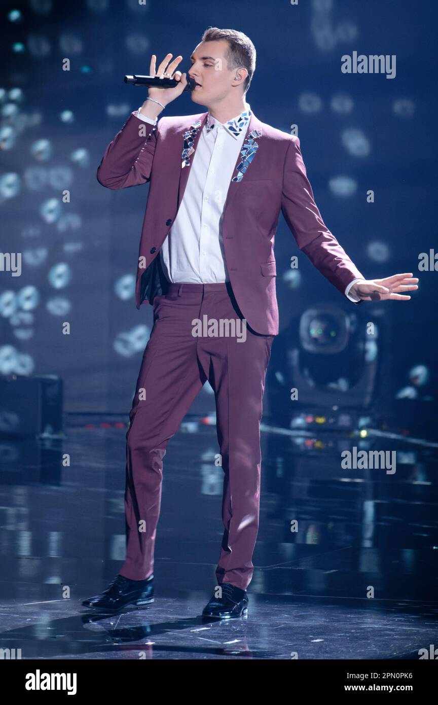 cologne-germany-15th-apr-2023-candidate-lorent-berisha-is-on-stage