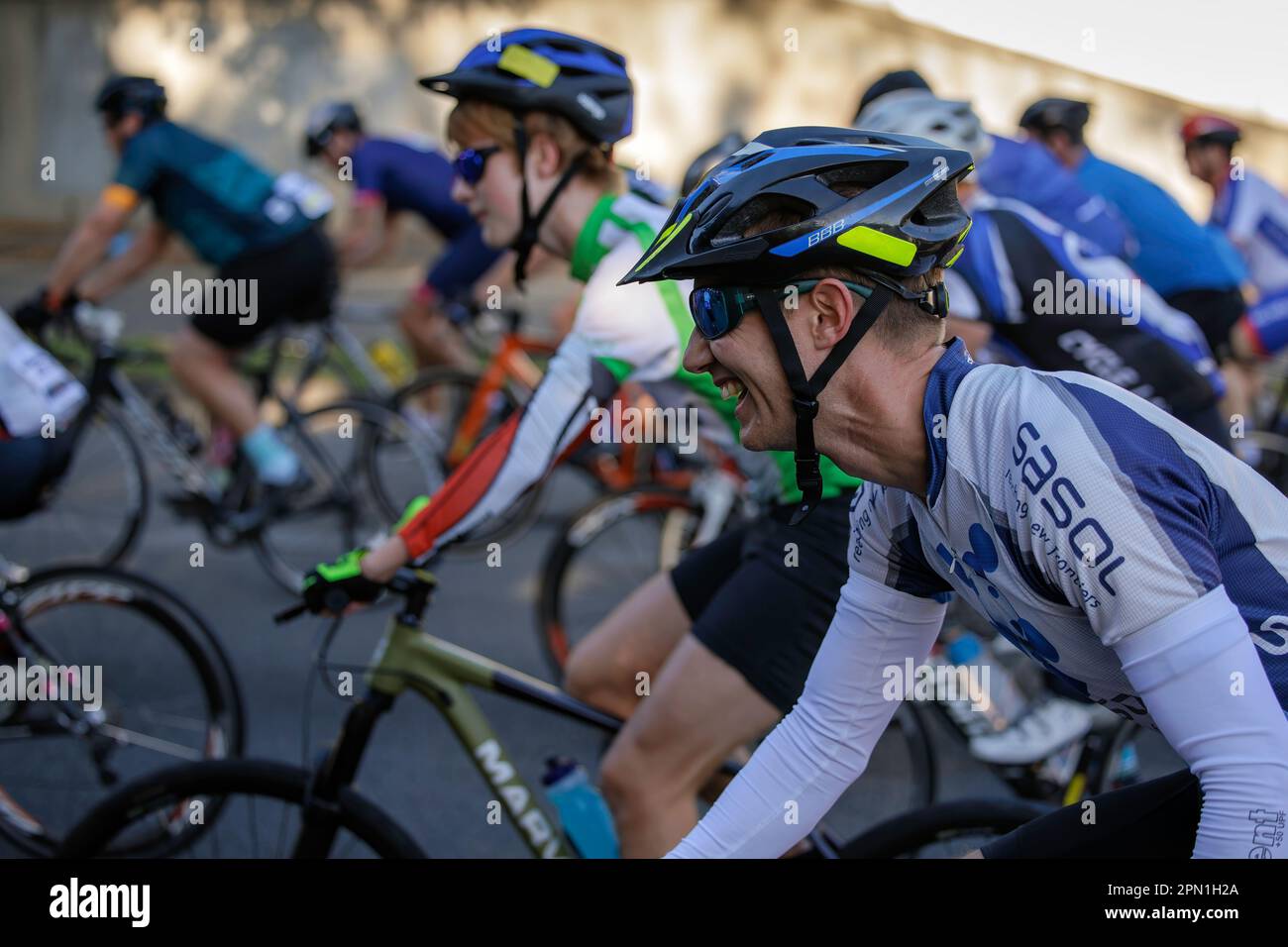 Smiling cyclists 2023 Cape Town cycle tour Stock Photo Alamy