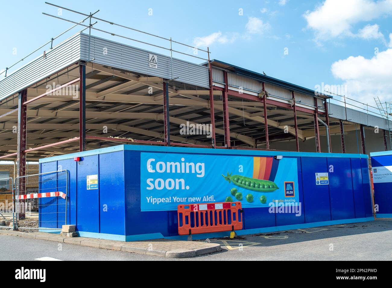 Slough, Berkshire, UK. 15th April, 2023. A new Aldi supermarket under