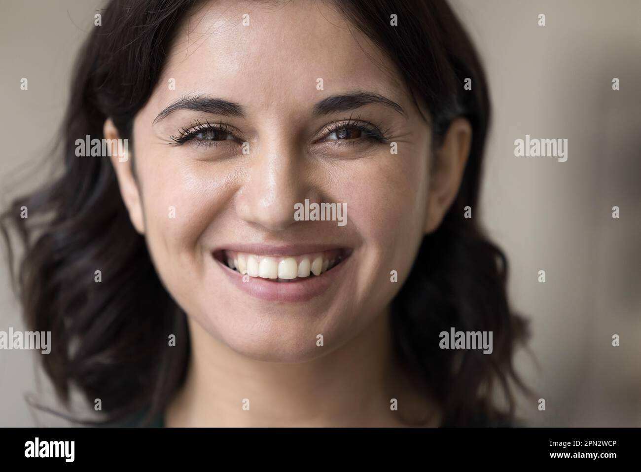 Close up front view young hi-res stock photography and images - Alamy